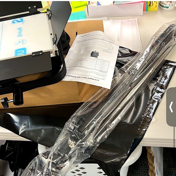 🤩 NIB New Stellar Sun LED Panel Lighting System with Stand Professional - Picture 8 of 9